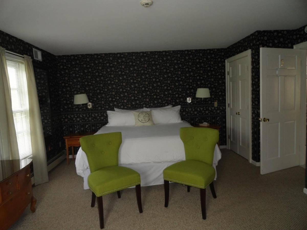 The Bond 1786 Inn (Adults Only) Warrensburg Δωμάτιο φωτογραφία