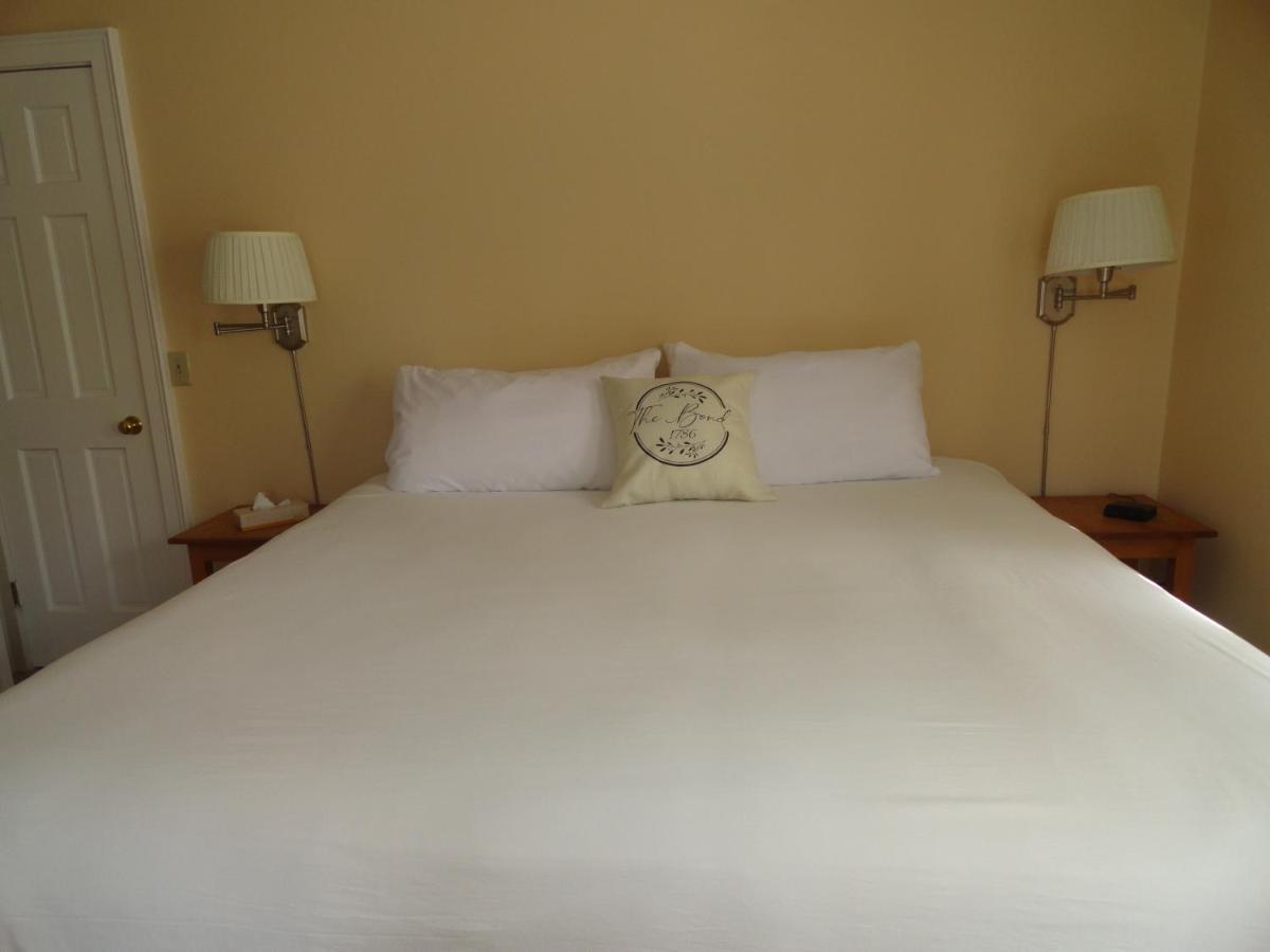 The Bond 1786 Inn (Adults Only) Warrensburg Δωμάτιο φωτογραφία