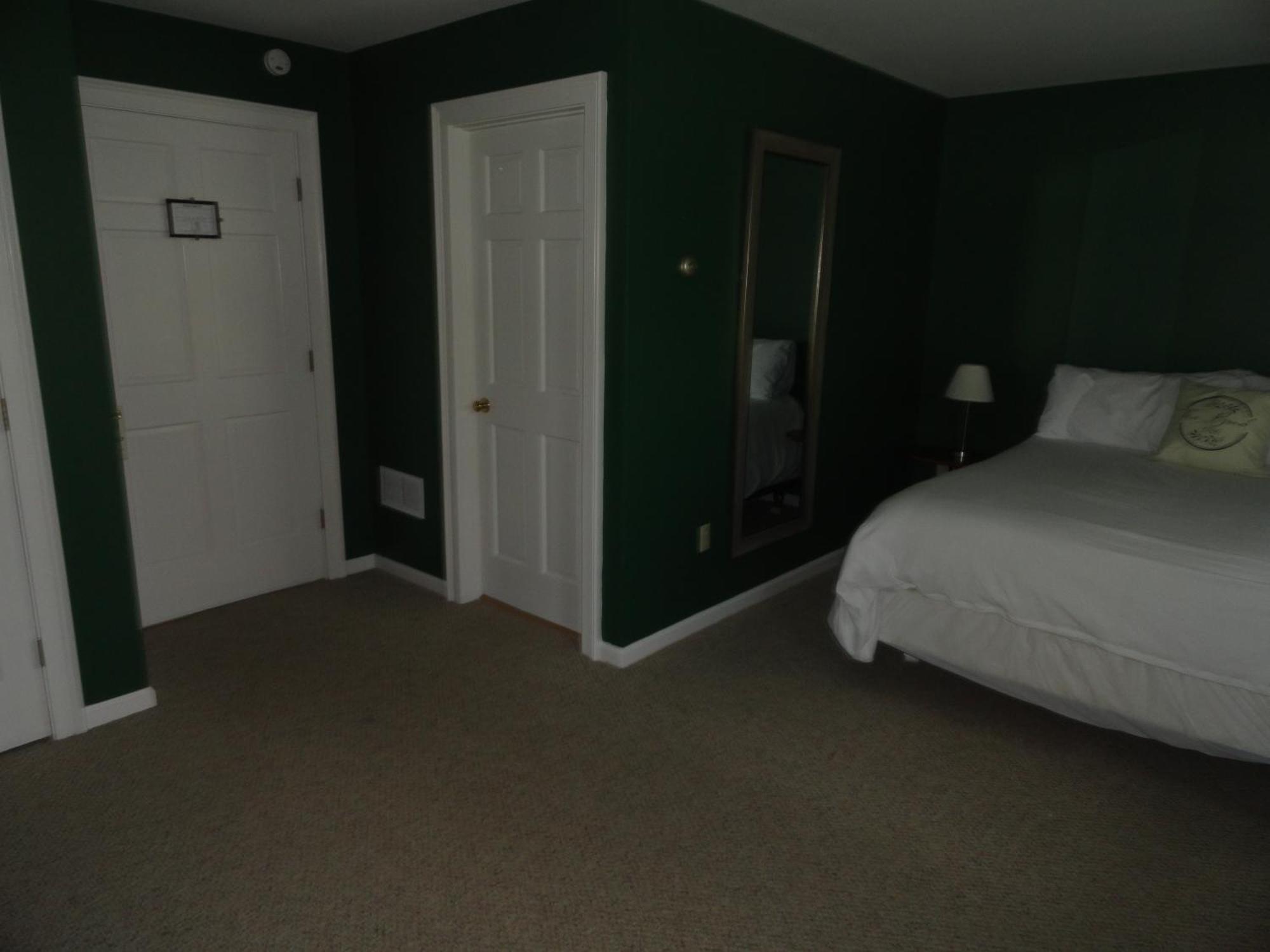 The Bond 1786 Inn (Adults Only) Warrensburg Δωμάτιο φωτογραφία
